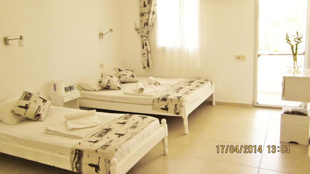 Zeybek 1 Pension Patara Bilik gambar